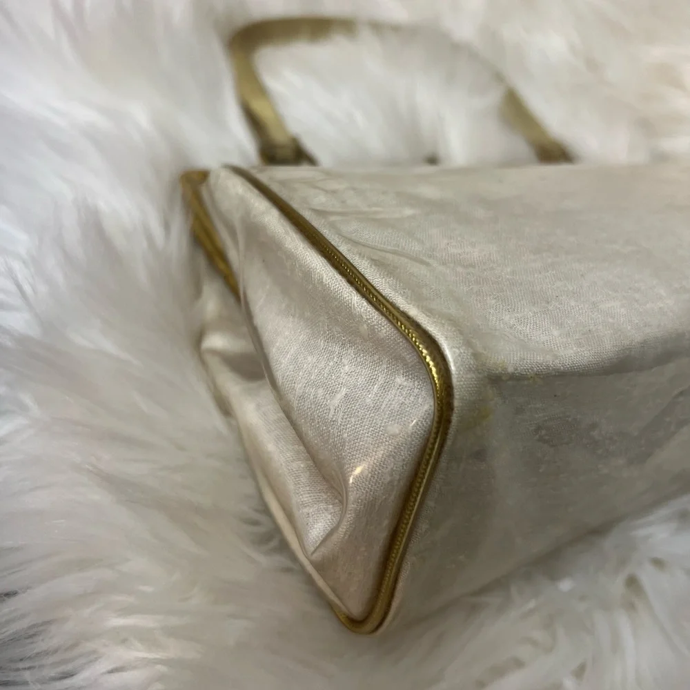 Vintage JR Vinyl Bunch of Daisies Floral Beige Clutch Purse Kiss Clasp 1960s - Picture 7 of 11